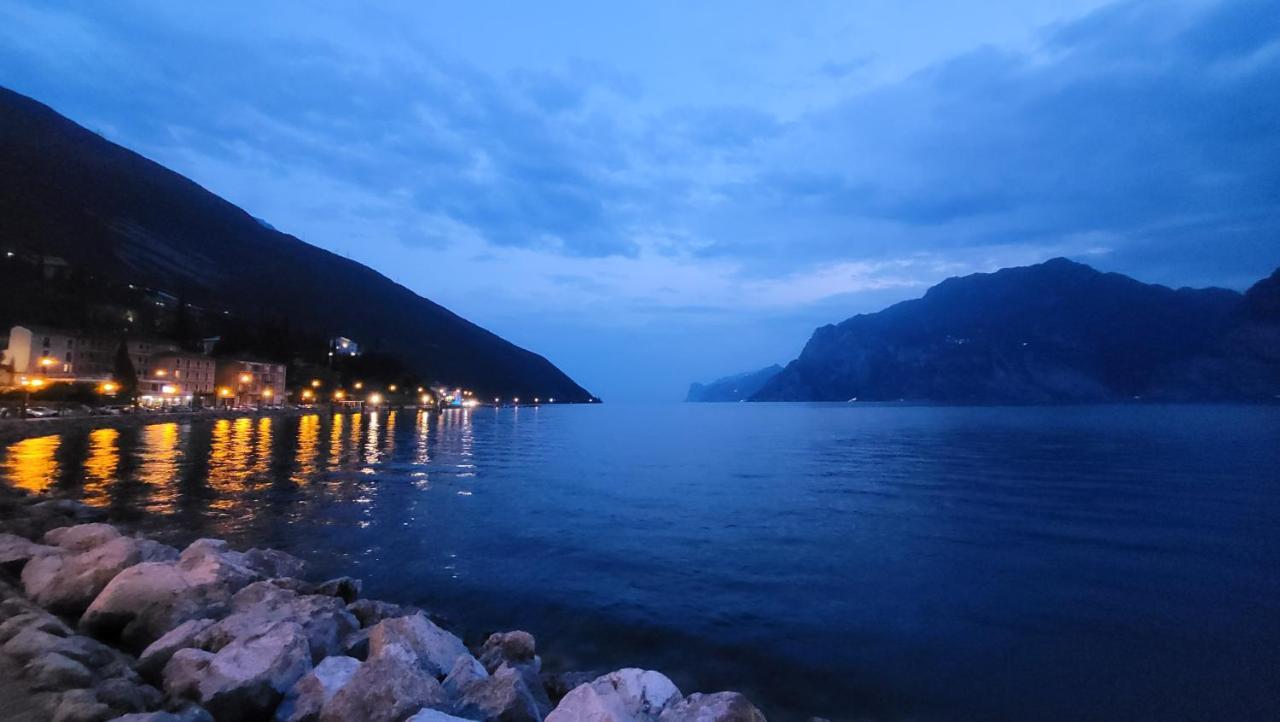Albergo Villa Mimosa Torbole Sul Garda Exteriör bild