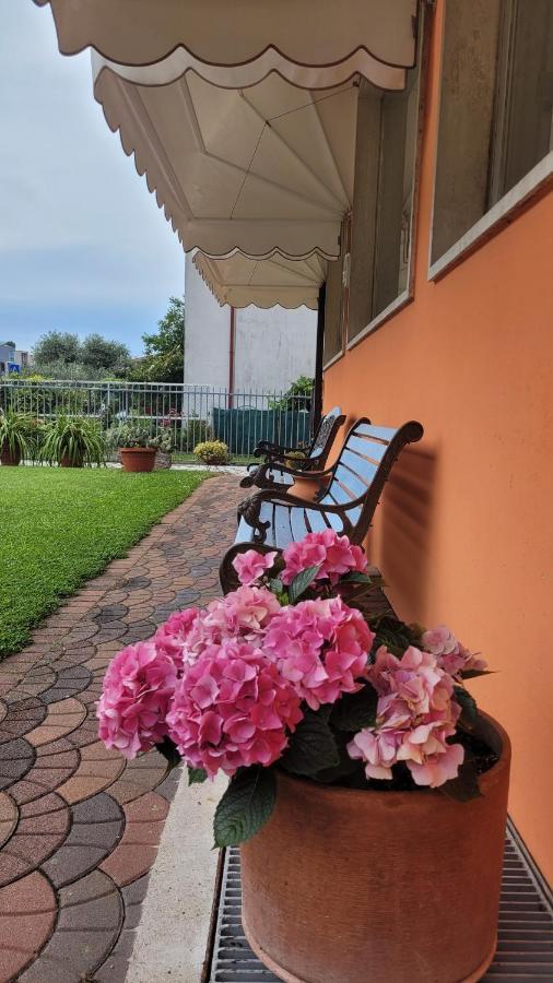Albergo Villa Mimosa Torbole Sul Garda Exteriör bild