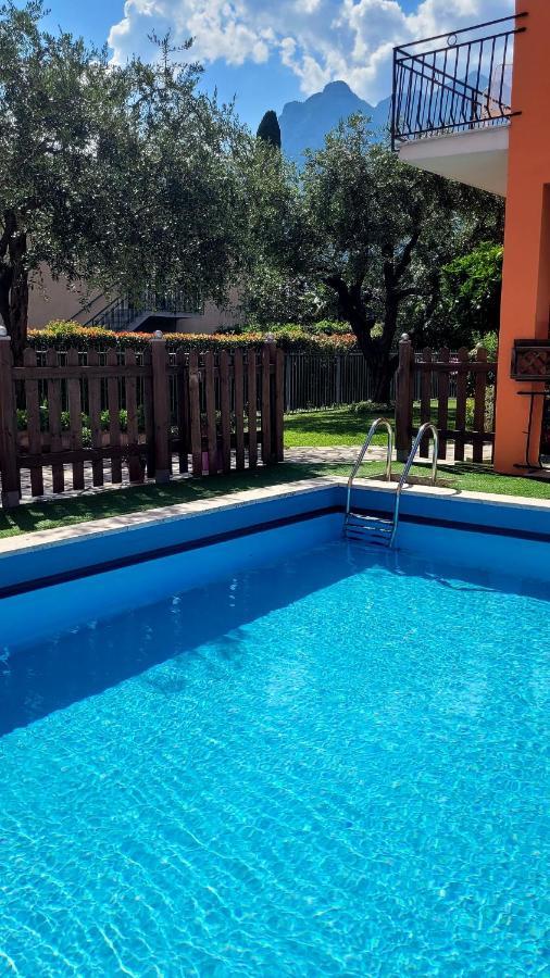 Albergo Villa Mimosa Torbole Sul Garda Exteriör bild