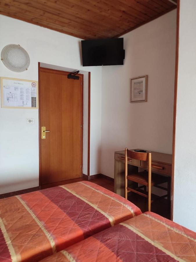 Albergo Villa Mimosa Torbole Sul Garda Exteriör bild
