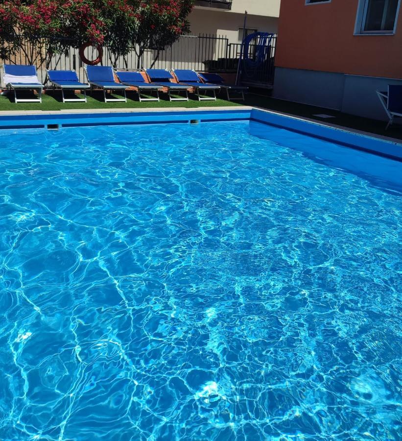 Albergo Villa Mimosa Torbole Sul Garda Exteriör bild