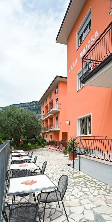 Albergo Villa Mimosa Torbole Sul Garda Exteriör bild