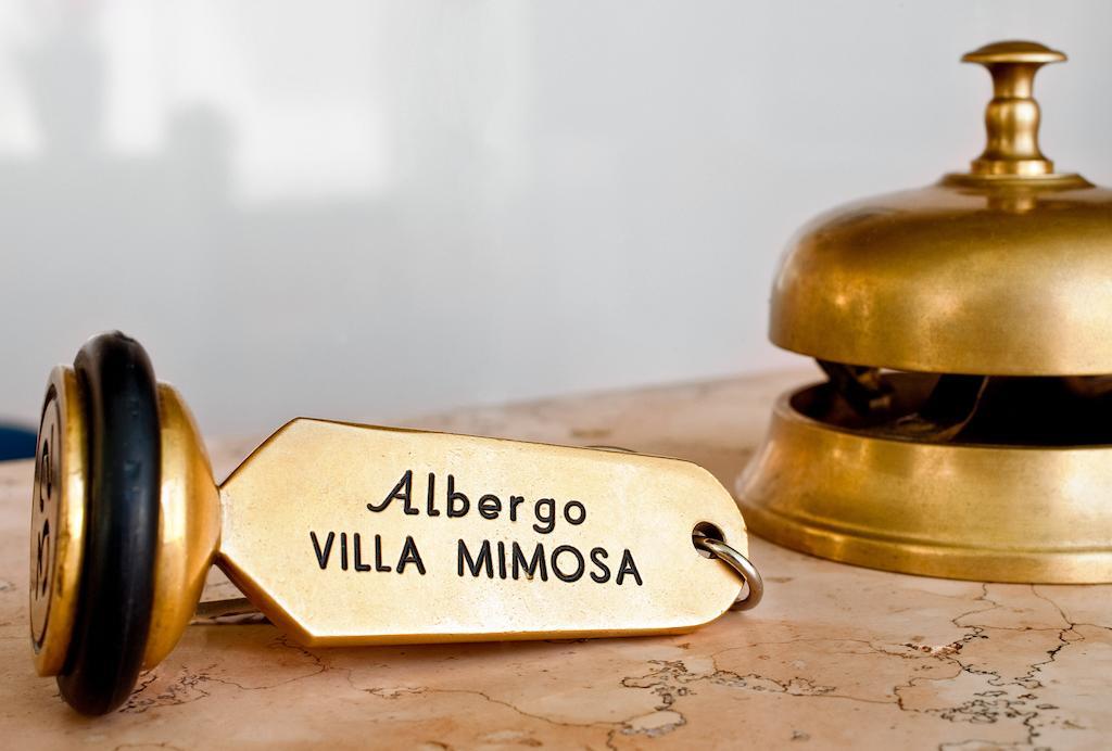 Albergo Villa Mimosa Torbole Sul Garda Rum bild