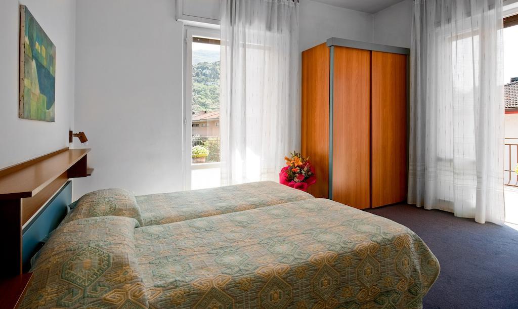 Albergo Villa Mimosa Torbole Sul Garda Exteriör bild