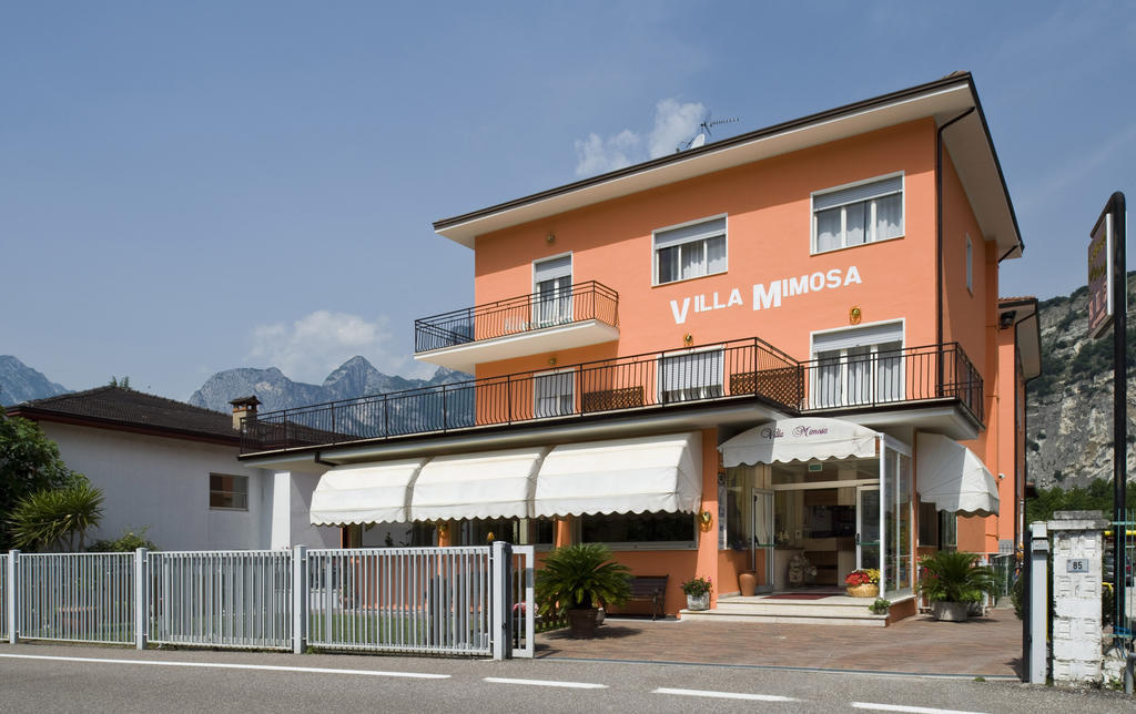 Albergo Villa Mimosa Torbole Sul Garda Exteriör bild