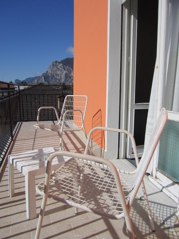 Albergo Villa Mimosa Torbole Sul Garda Exteriör bild