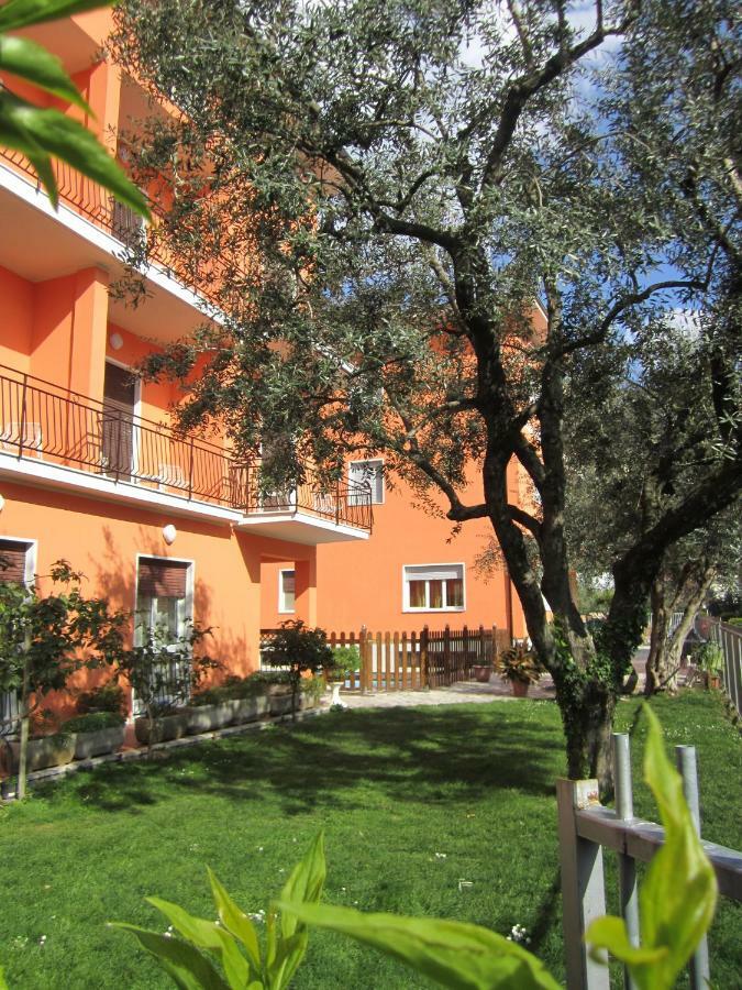 Albergo Villa Mimosa Torbole Sul Garda Exteriör bild